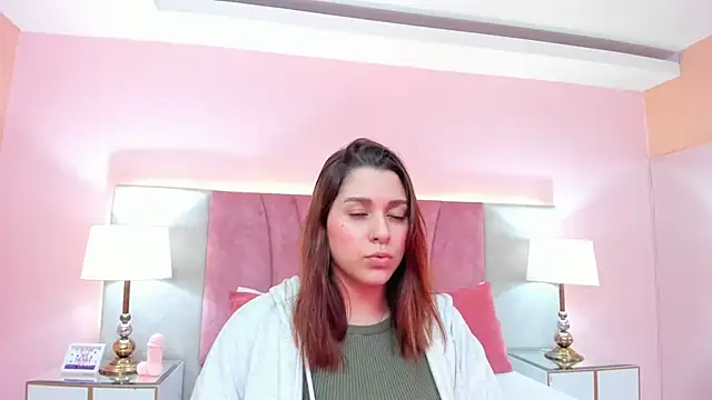 SophiaLaurens online show from January 27, 2025, 7:03 pm