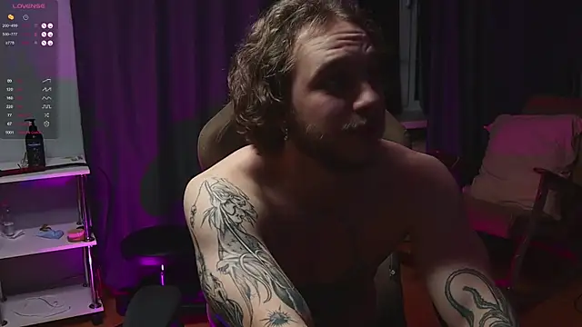 pleasure8869 online show from October 4, 2025, 4:38 pm