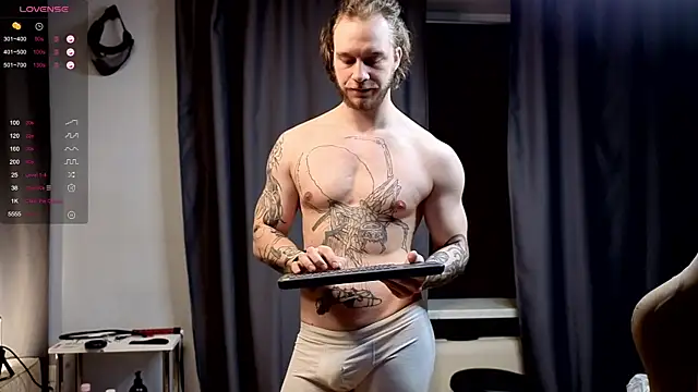 pleasure8869 online show from December 16, 2025, 4:28 am