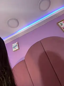 ValeriaAguilar online show from July 24, 2026, 2:31 am