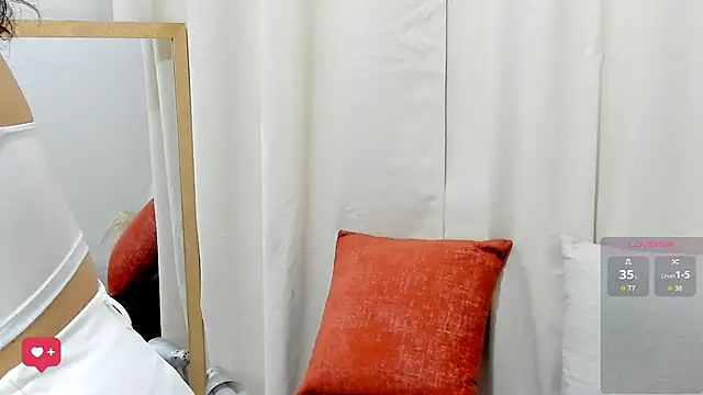 Snapshot of _AllisonSweet_ chatting on November 15, 2025, 10:04 pm AllisonSweet online show from November 15, 2025, 10:04 pm