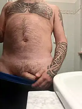 teddy79good online show from November 9, 2025, 3:32 pm