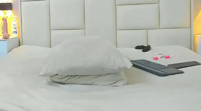 angel adamx online show from March 12, 2025, 5:13 am