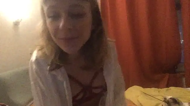 Snapshot of Tom_and_zoe chatting on December 16, 2024, 6:49 pm Tom and zoe online show from December 16, 2024, 6:49 pm