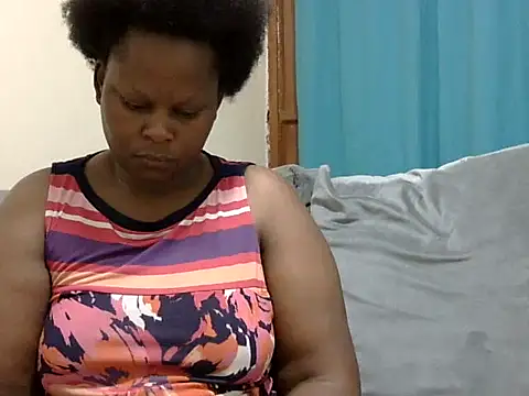 Snapshot of Pretty_lilly02 chatting on April 28, 2026, 4:17 am Pretty lilly02 online show from April 28, 2026, 4:17 am