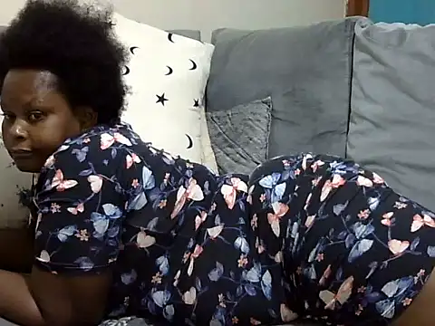 Snapshot of Pretty_lilly02 chatting on April 29, 2026, 5:55 am Pretty lilly02 online show from April 29, 2026, 5:55 am