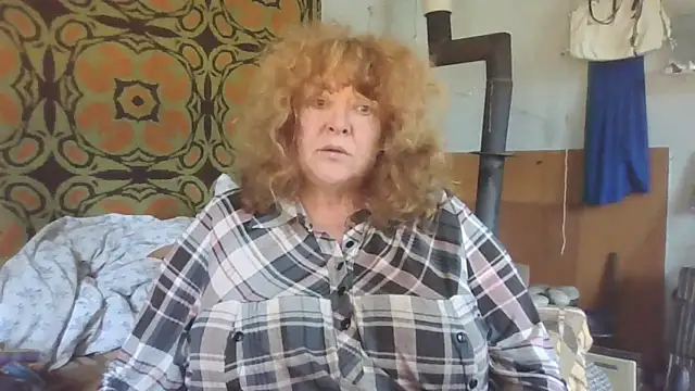 RoseRed69 online show from May 21, 2026, 5:03 am