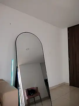 Snapshot of caro_sweett chatting on February 4, 2026, 9:20 pm caro sweett online show from February 4, 2026, 9:20 pm