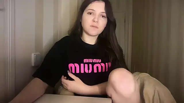 Snapshot of Lina_Most chatting on January 11, 2026, 9:42 pm Lina Most online show from January 11, 2026, 9:42 pm