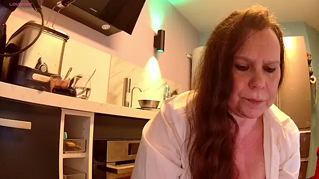 Endrocleia online show from November 29, 2025, 12:35 am