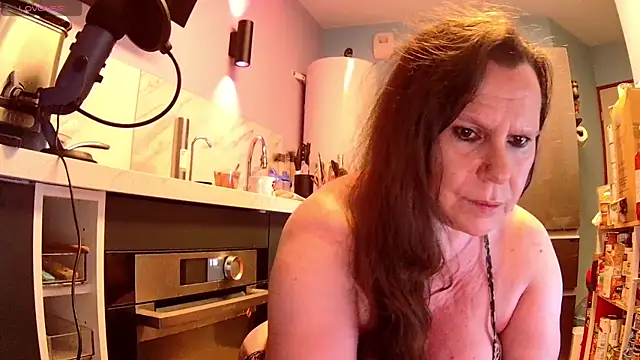 Endrocleia online show from June 1, 2026, 11:17 pm