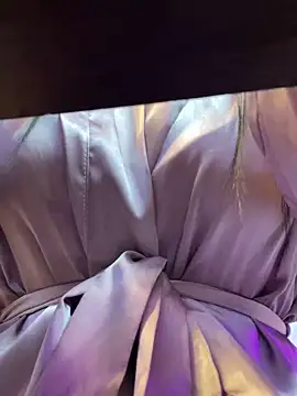 Snapshot of Ivann4 chatting on March 20, 2025, 9:24 pm Ivann4 online show from March 20, 2025, 9:24 pm