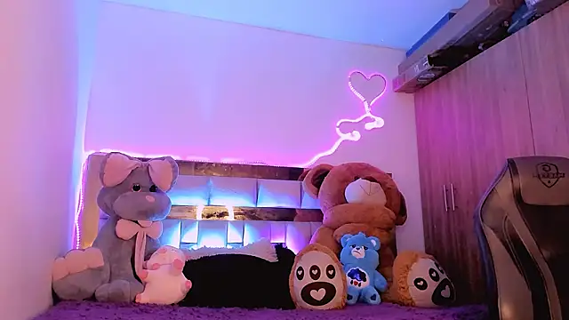 Snapshot of Lucidollts_ chatting on February 1, 2025, 2:16 am Lucidollts online show from February 1, 2025, 2:16 am