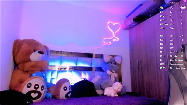 Snapshot of Lucidollts_ chatting on February 2, 2025, 8:35 am Lucidollts online show from February 2, 2025, 8:35 am