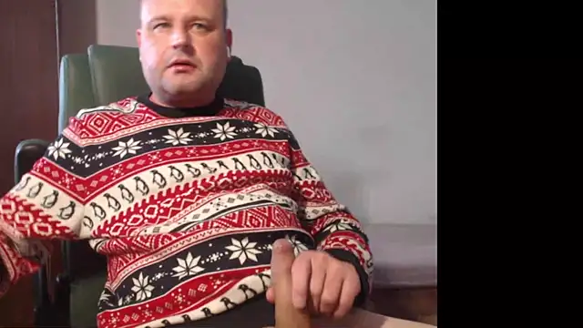 tuttiluss44 online show from December 20, 2024, 11:32 am