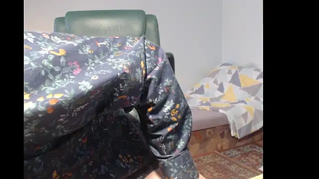 tuttiluss44 online show from November 14, 2025, 10:03 am