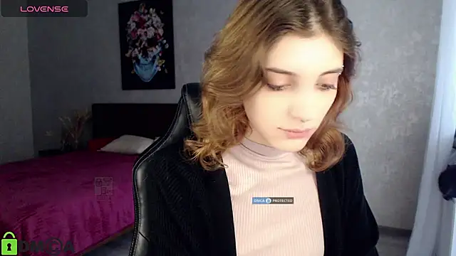 CherryBloom777 online show from December 7, 2024, 7:49 am