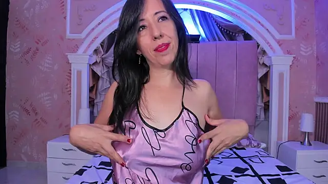 Bonnie  milf online show from January 26, 2025, 2:30 pm