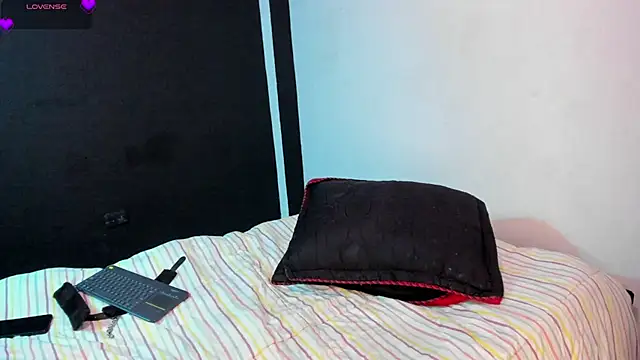 Snapshot of 6_bunny_9 chatting on March 22, 2025, 4:35 am 6 bunny 9 online show from March 22, 2025, 4:35 am