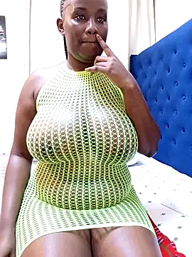 Sexyxcurves online show from March 6, 2026, 10:01 am