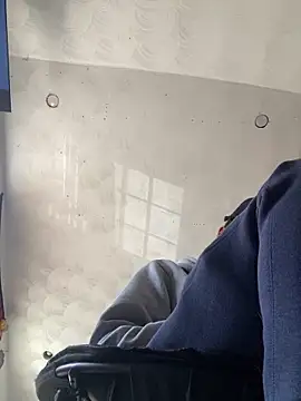 rayyymack online show from December 8, 2024, 3:45 pm