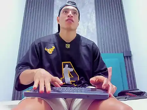 Snapshot of jack_pergurtson01 chatting on December 1, 2025, 10:31 am jack pergurtson01 online show from December 1, 2025, 10:31 am