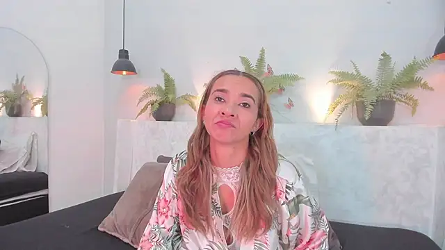 Snapshot of penelope_handaos chatting on March 21, 2025, 6:38 am penelope handaos online show from March 21, 2025, 6:38 am