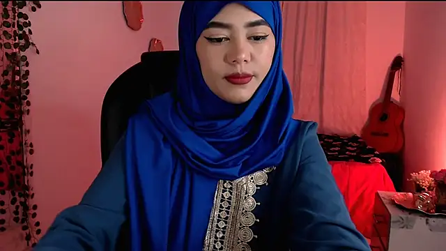 azzahara069 online show from June 7, 2026, 12:48 am