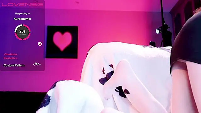 Snapshot of JoooJo_ chatting on February 11, 2025, 8:42 pm JoooJo online show from February 11, 2025, 8:42 pm