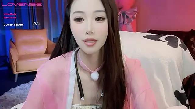 Snapshot of JoooJo_ chatting on February 19, 2025, 8:20 pm JoooJo online show from February 19, 2025, 8:20 pm