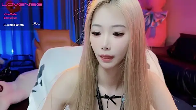 Snapshot of JoooJo_ chatting on March 21, 2025, 8:08 pm JoooJo online show from March 21, 2025, 8:08 pm