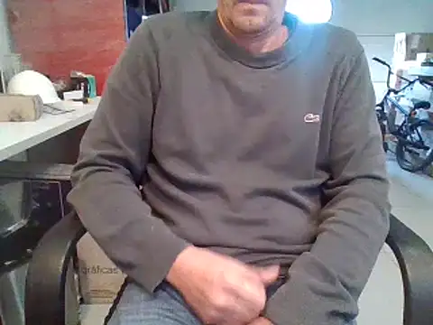 Raimundo1971 online show from April 15, 2026, 2:24 pm