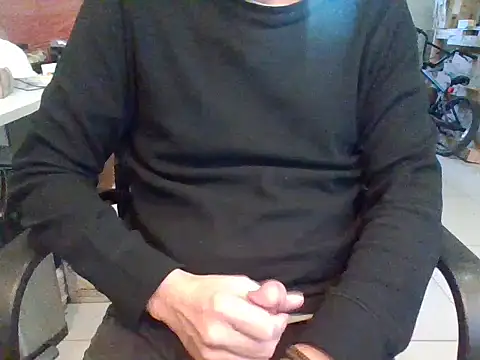 Raimundo1971 online show from April 21, 2026, 5:28 pm