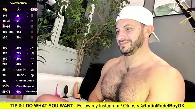 Snapshot of arielenbsas chatting on February 23, 2025, 1:46 am arielenbsas online show from February 23, 2025, 1:46 am