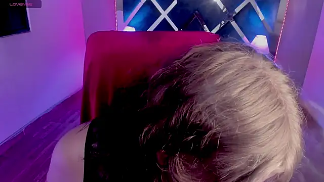 Sabrina scarlett online show from March 8, 2025, 10:02 pm