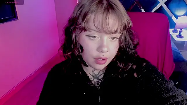 Sabrina scarlett online show from March 17, 2025, 9:02 pm