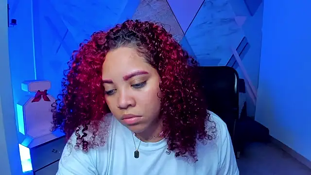 AngelaCoffee online show from October 9, 2025, 10:24 am