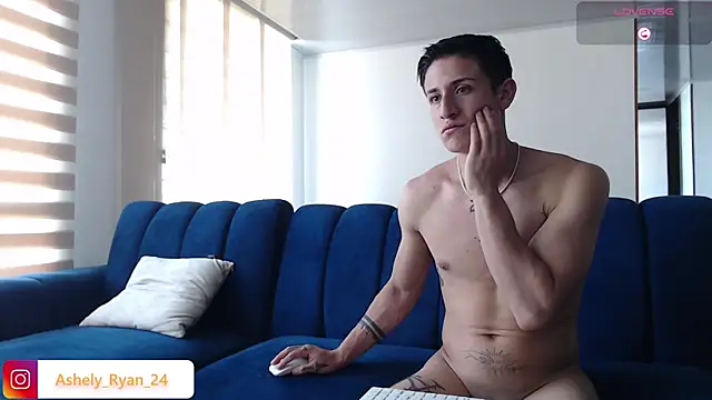 ashely ryan24 online show from January 8, 2025, 7:13 pm