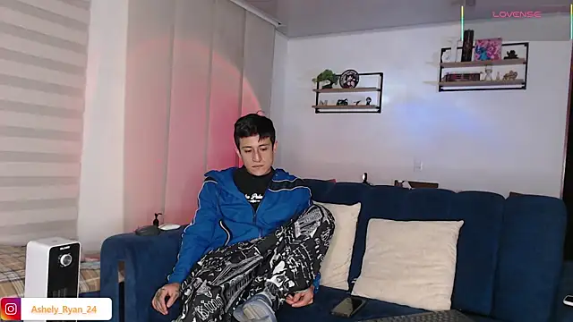 ashely ryan24 online show from April 8, 2026, 12:21 am