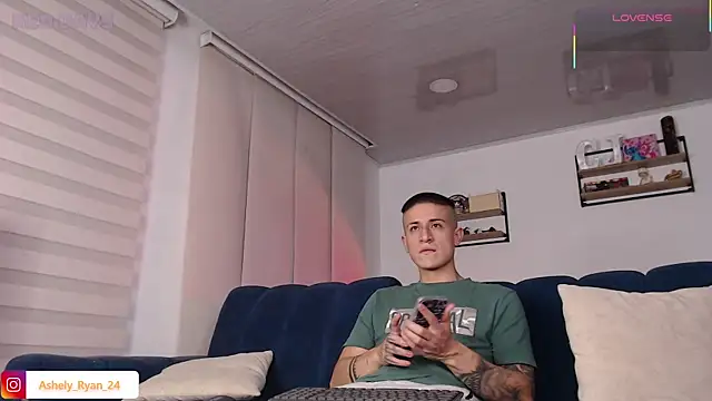 ashely ryan24 online show from June 25, 2026, 12:32 am