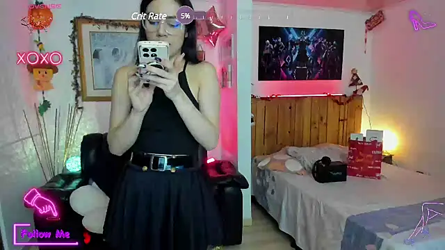 Snapshot of LauGrayJ chatting on January 13, 2025, 3:45 am LauGrayJ online show from January 13, 2025, 3:45 am