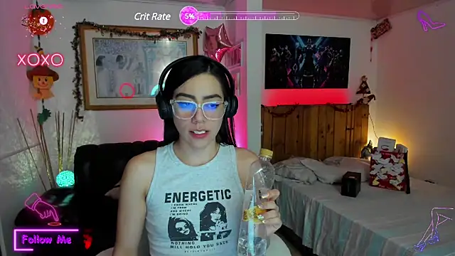 Snapshot of LauGrayJ chatting on February 13, 2025, 8:06 am LauGrayJ online show from February 13, 2025, 8:06 am