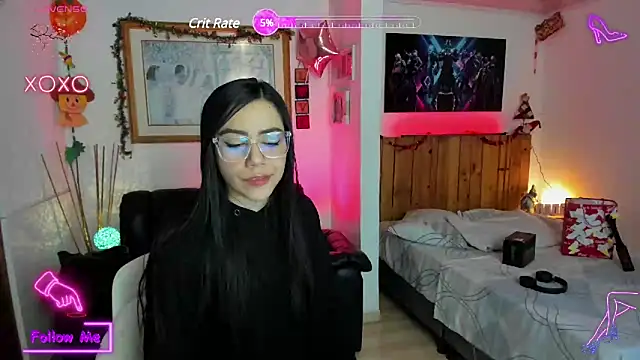 Snapshot of LauGrayJ chatting on February 17, 2025, 11:53 pm LauGrayJ online show from February 17, 2025, 11:53 pm