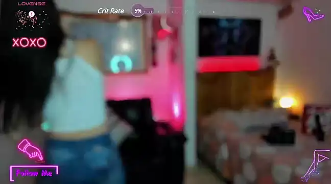 Snapshot of LauGrayJ chatting on February 22, 2025, 6:39 am LauGrayJ online show from February 22, 2025, 6:39 am