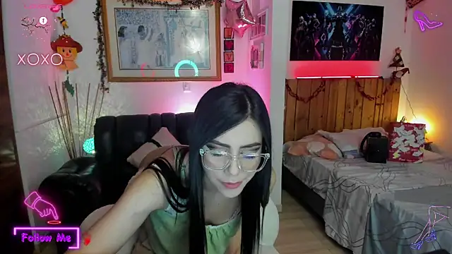 Snapshot of LauGrayJ chatting on March 18, 2025, 12:16 am LauGrayJ online show from March 18, 2025, 12:16 am