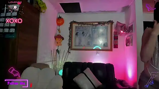 Snapshot of LauGrayJ chatting on March 18, 2025, 3:20 am LauGrayJ online show from March 18, 2025, 3:20 am