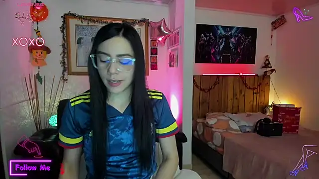 Snapshot of LauGrayJ chatting on March 20, 2025, 11:45 pm LauGrayJ online show from March 20, 2025, 11:45 pm