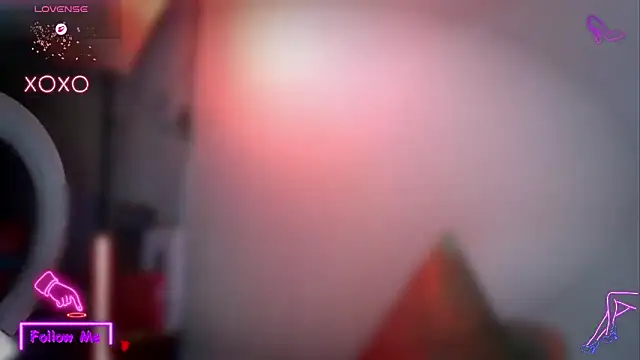 Snapshot of LauGrayJ chatting on September 23, 2025, 12:46 am LauGrayJ online show from September 23, 2025, 12:46 am