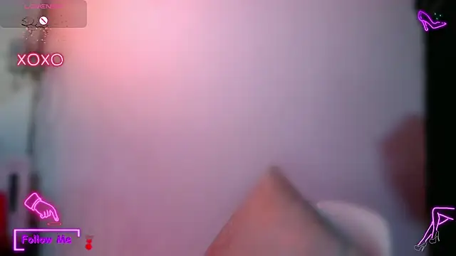 Snapshot of LauGrayJ chatting on October 4, 2025, 9:46 pm LauGrayJ online show from October 4, 2025, 9:46 pm