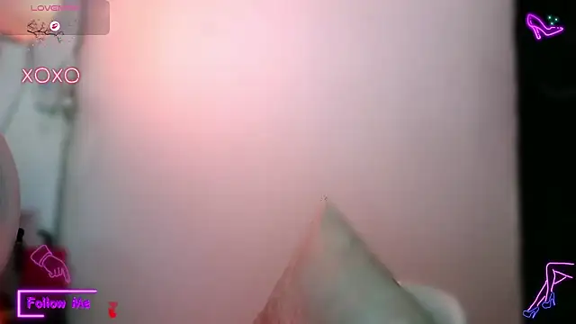 Snapshot of LauGrayJ chatting on November 3, 2025, 5:25 pm LauGrayJ online show from November 3, 2025, 5:25 pm